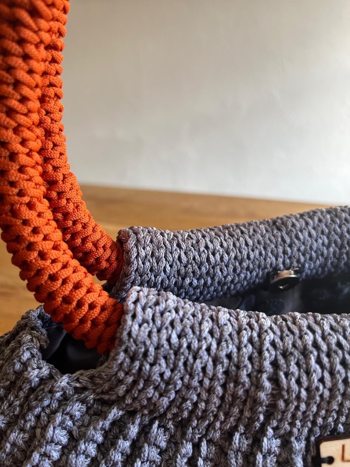 Sac créatrice gris clair et brique – Image 3