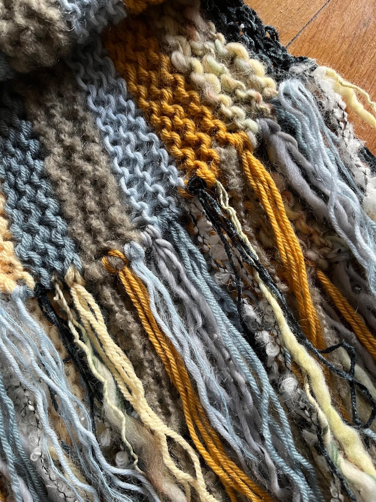 Echarpe bohème 'Printemps Suédois' – Image 3