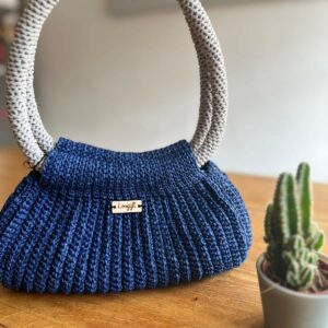 Sac cool crochet bleu marine et gris clair